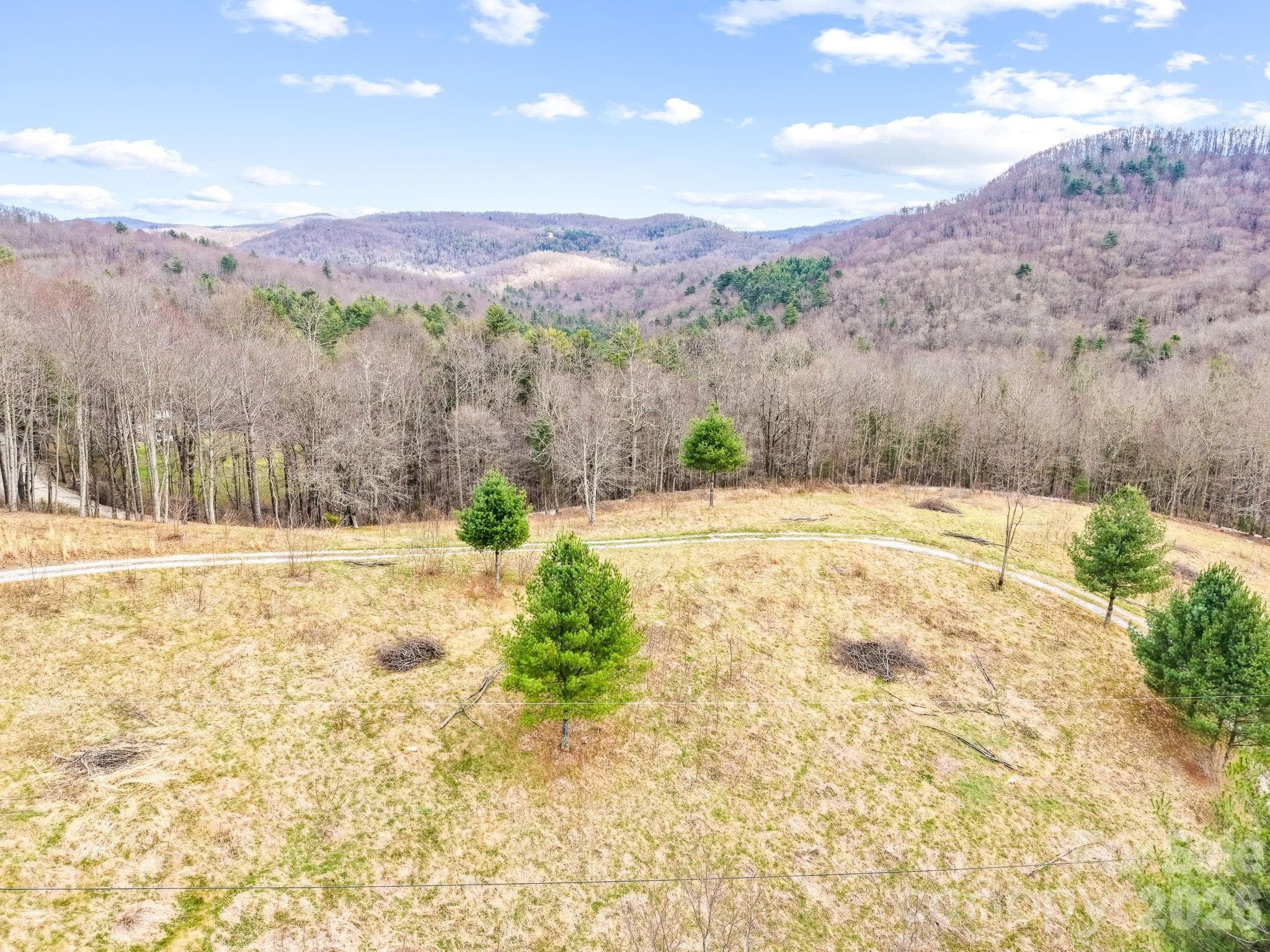 527 North Robinson Creek Road