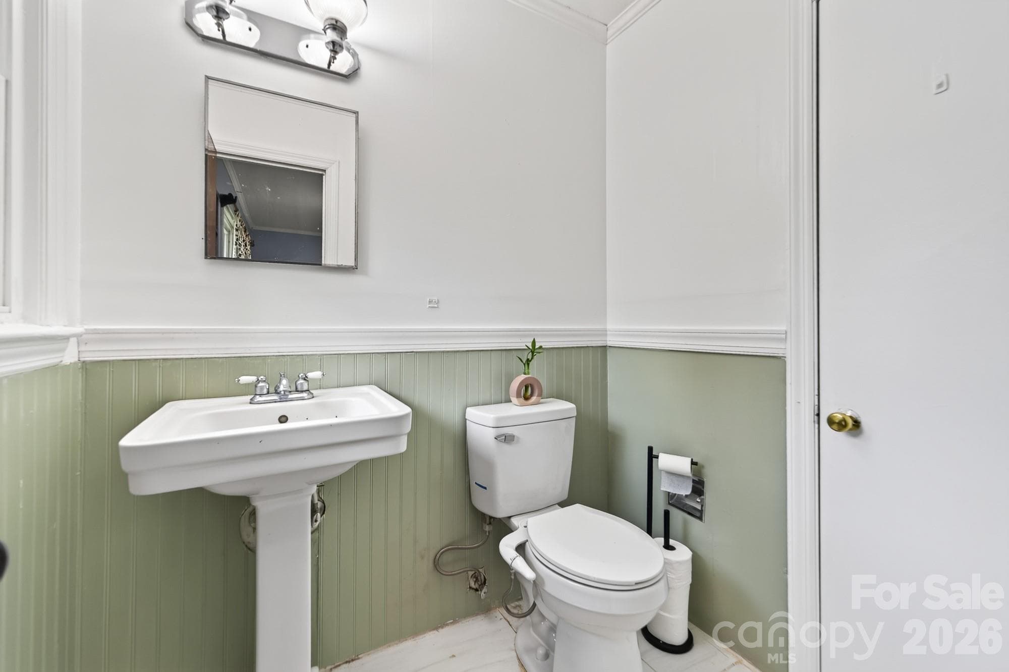Primary 1/2 Bath - 561 N Shiloh Road, York
