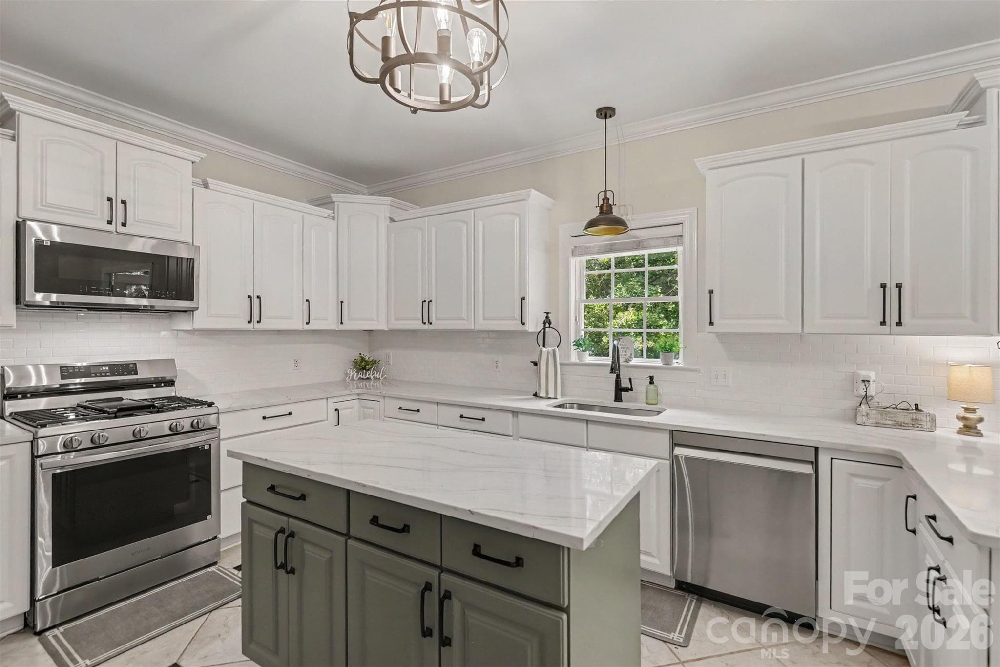 Single Family Residence at 8401 Shelley Mullis Road, Fort Mill, photo 17 of 40