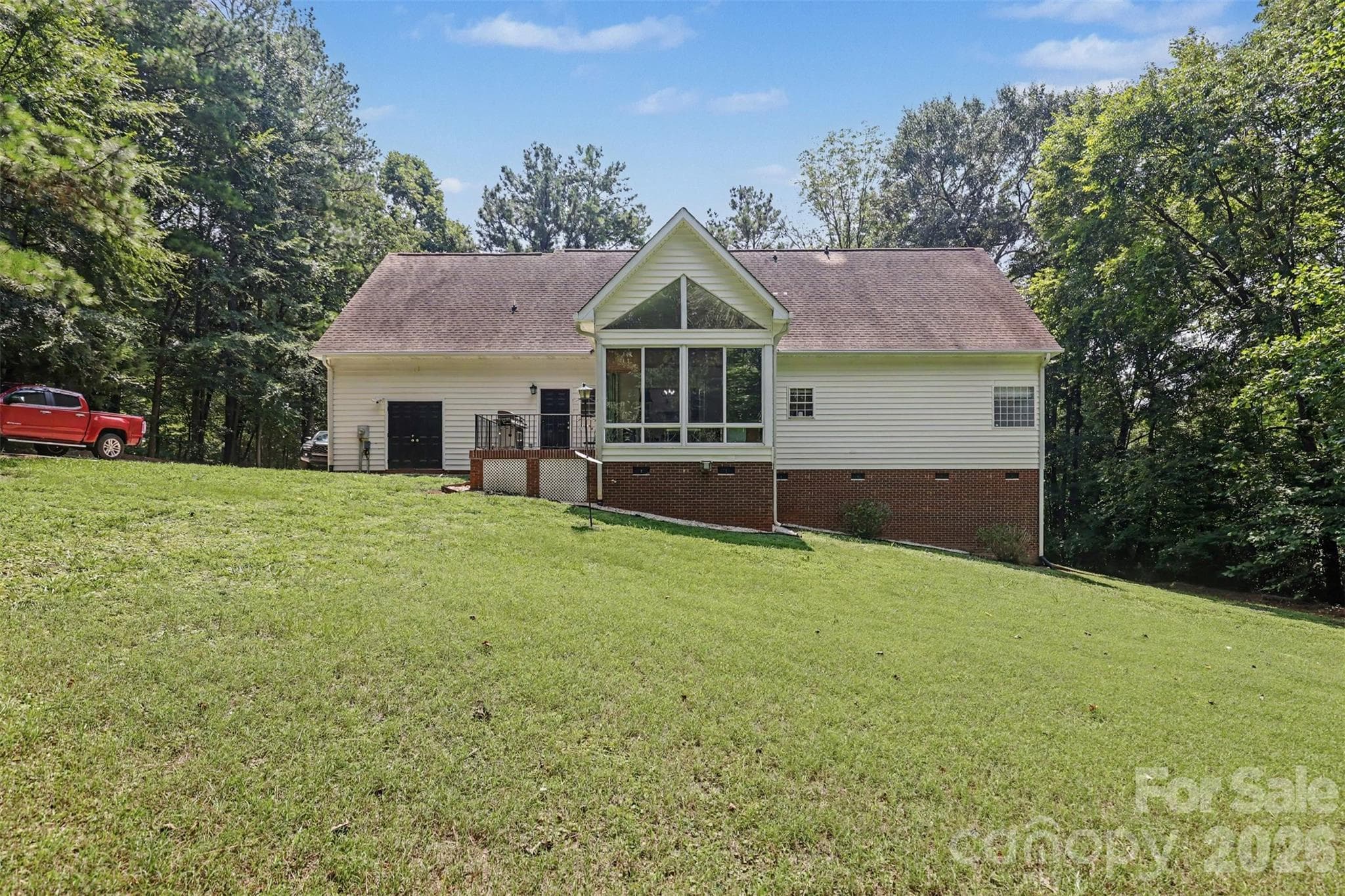 Single Family Residence at 8401 Shelley Mullis Road, Fort Mill, photo 37 of 40