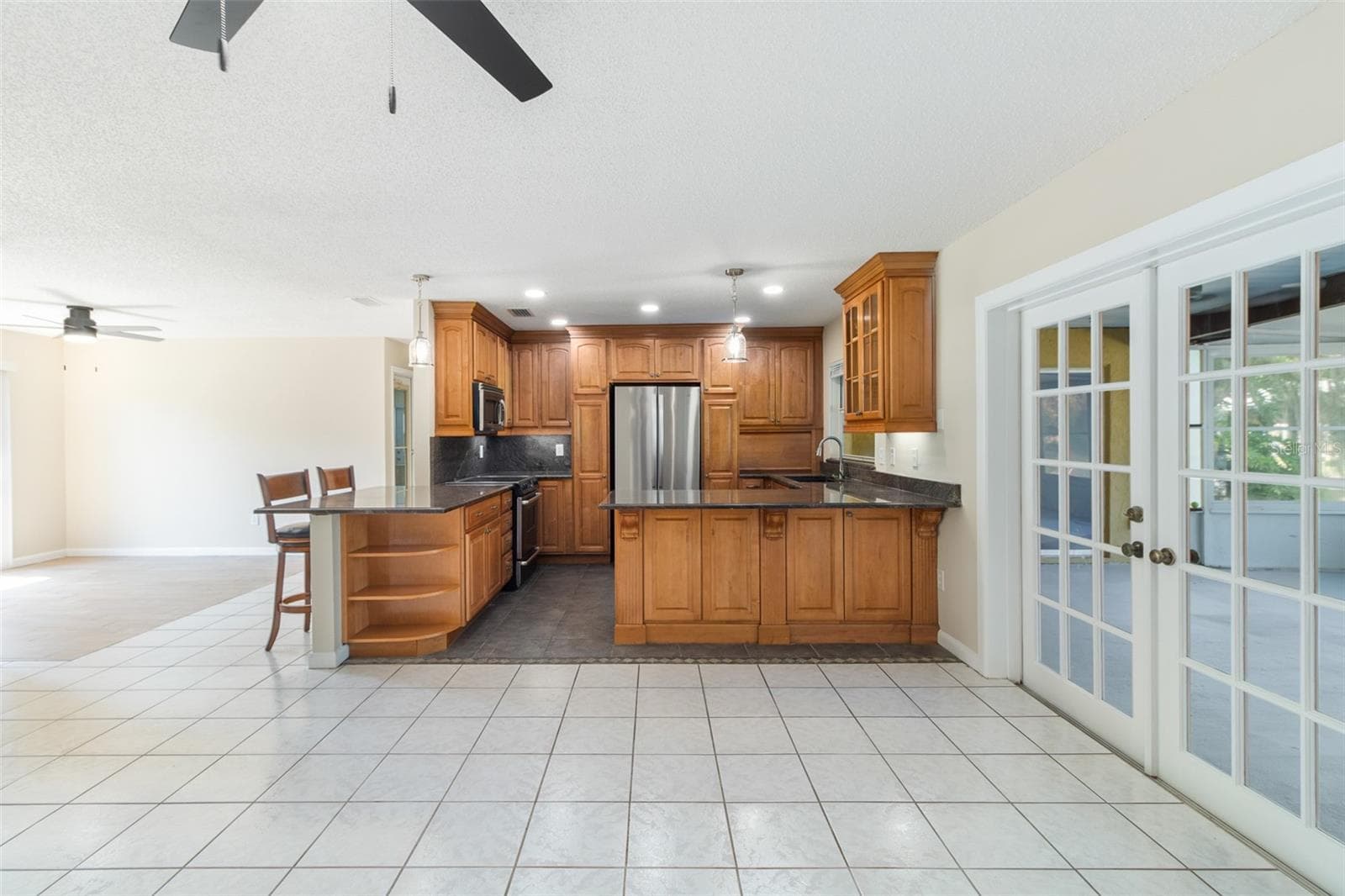 Kitchen - 3215 LAKE SAXON DR, LAND O LAKES