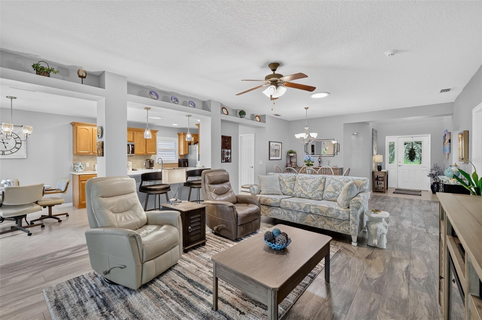 Single Family Residence at 26860 WHITE PLAINS WAY, LEESBURG, photo 12 of 42