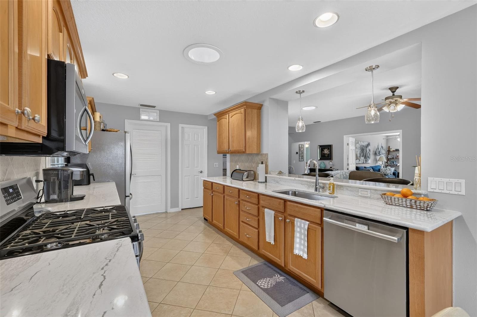 Single Family Residence at 26860 WHITE PLAINS WAY, LEESBURG, photo 13 of 42