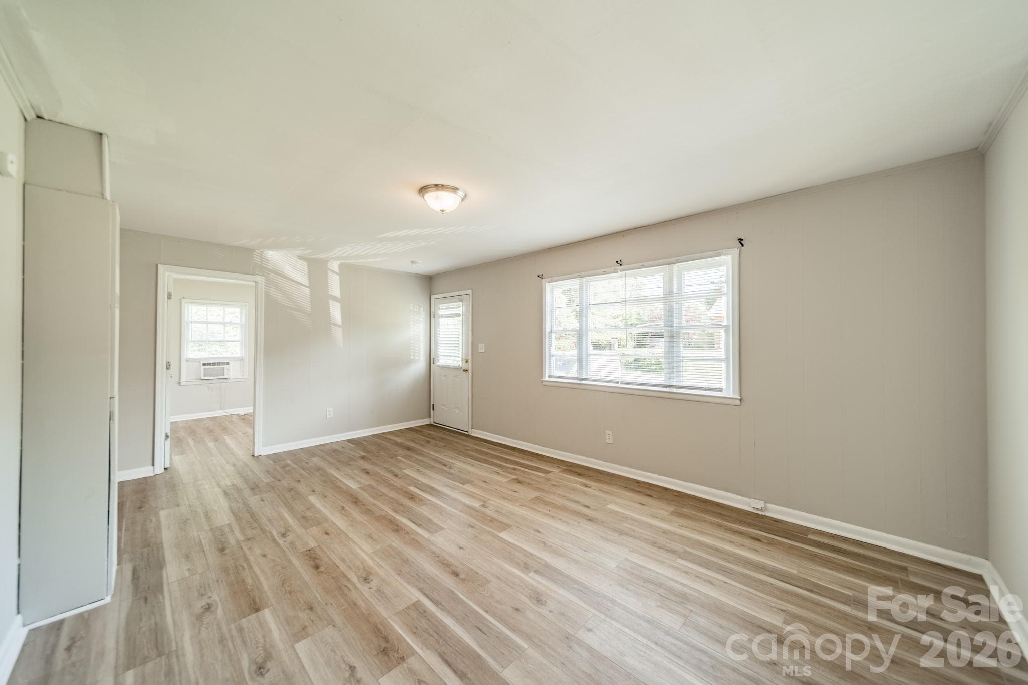 Duplex at 402 E Webb Street, Dallas, photo 11 of 21