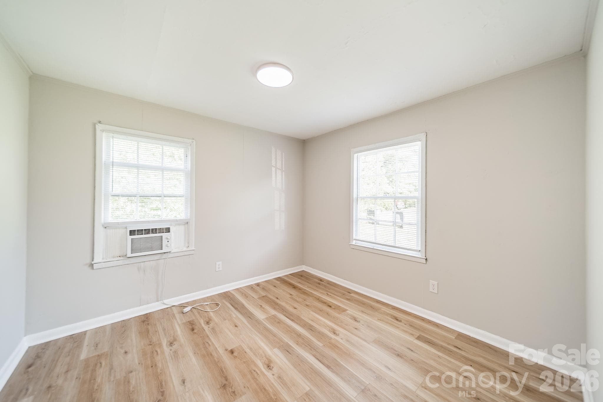 Duplex at 402 E Webb Street, Dallas, photo 16 of 21