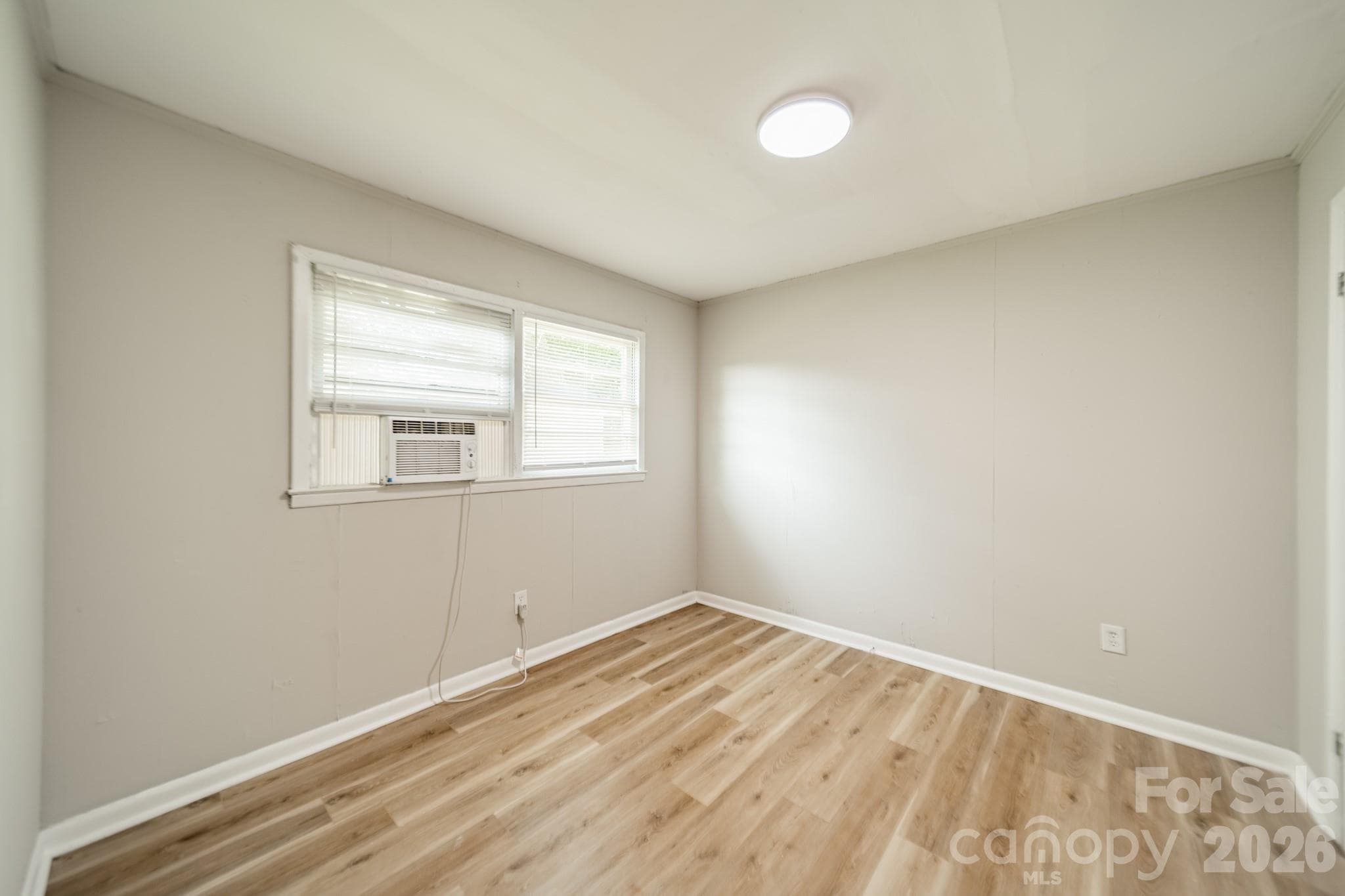 Duplex at 402 E Webb Street, Dallas, photo 20 of 21
