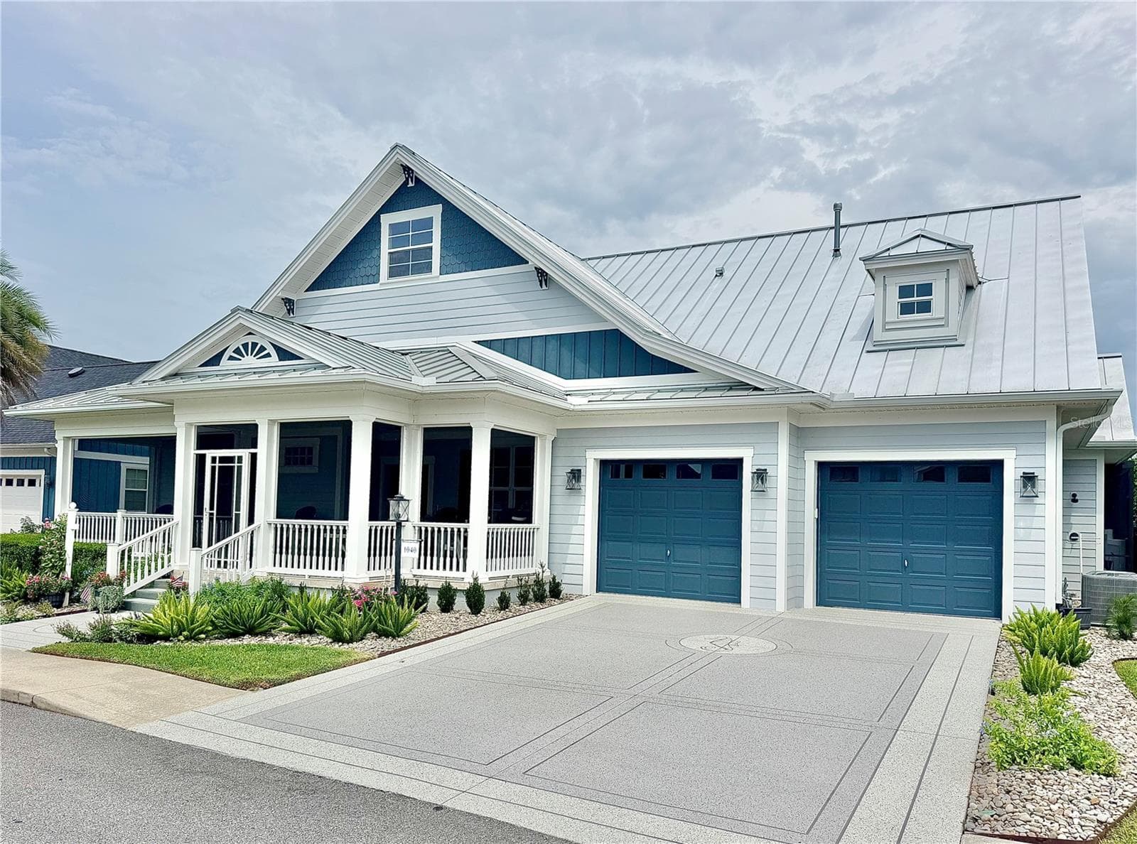 1040 COTTAGE DR