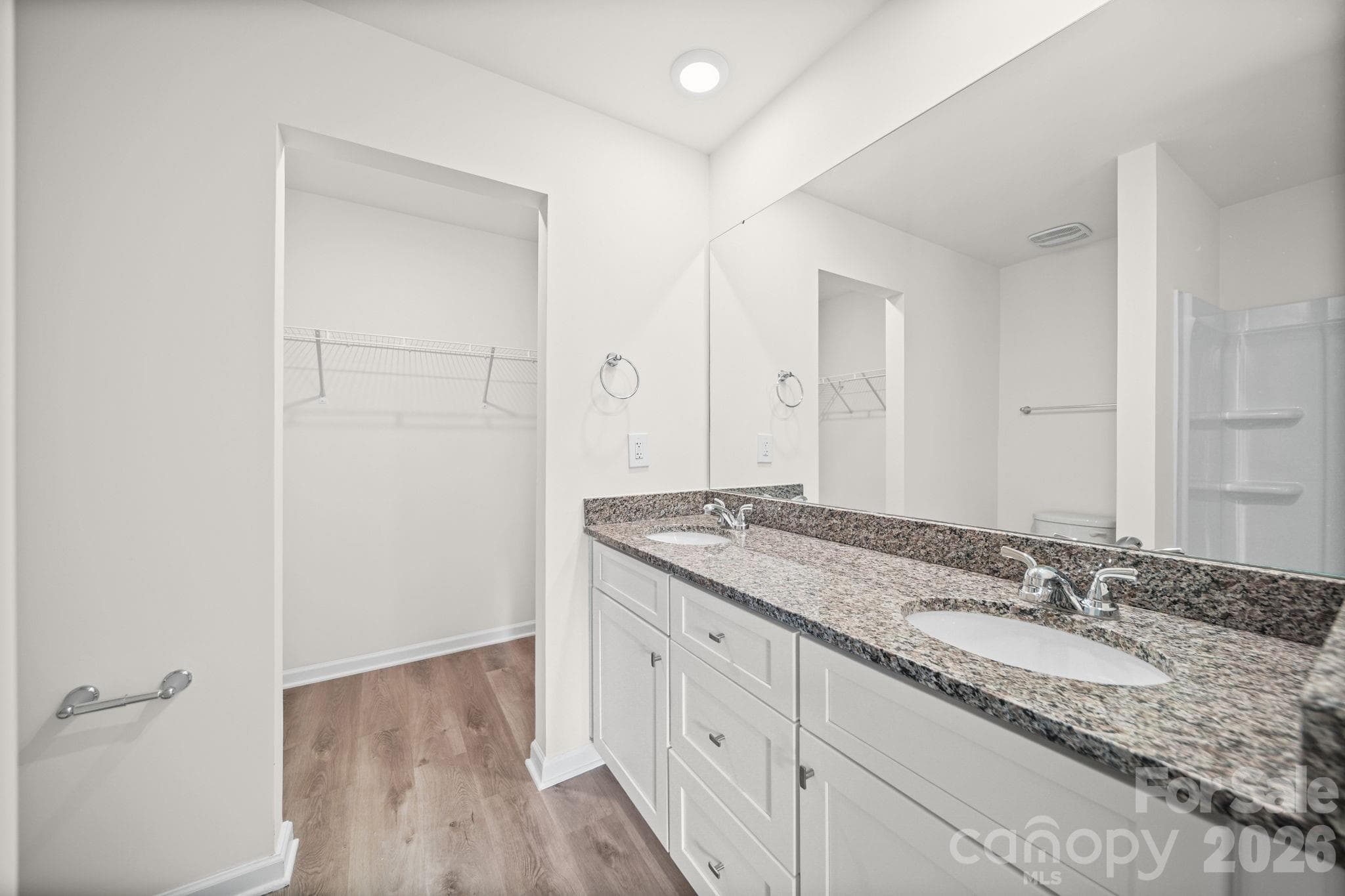 Primary Bathroom - 511 N Hill Street, Dallas