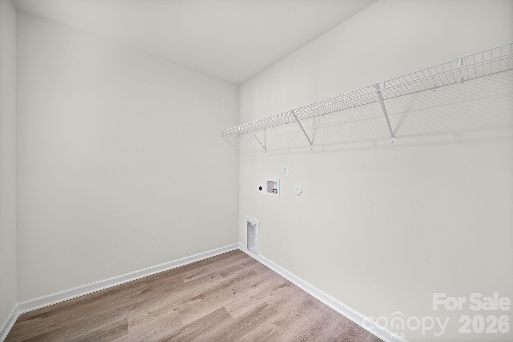 Laundry Room - 511 N Hill Street, Dallas