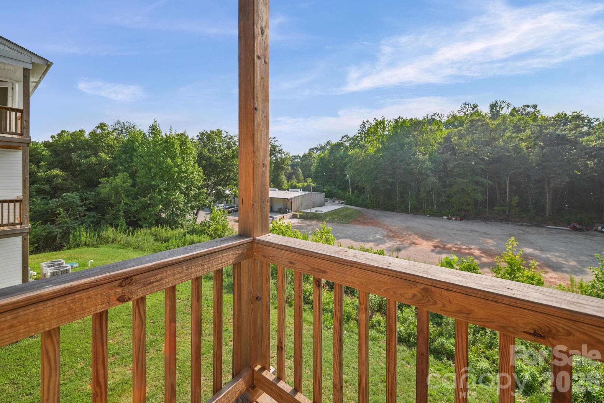 Deck Unit B - 511 N Hill Street, Dallas