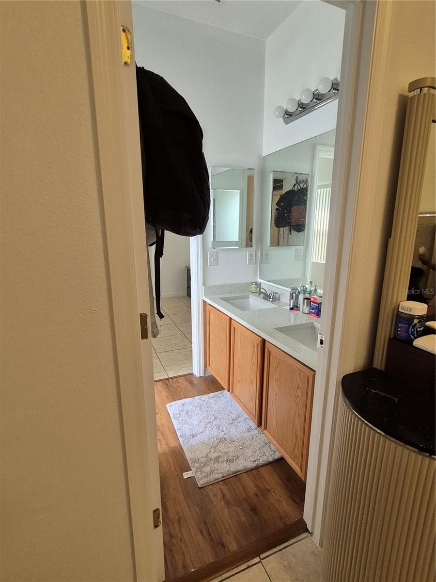 Bathroom 2 - 560 VICEROY CT, KISSIMMEE