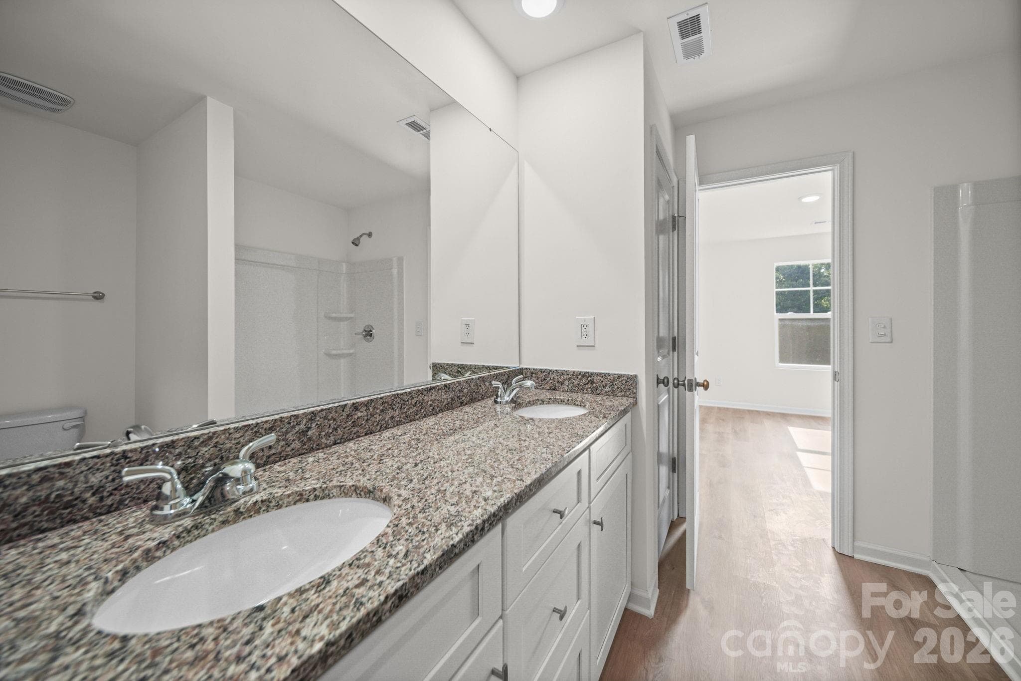Primary Bathroom - 511 N Hill Street, Dallas