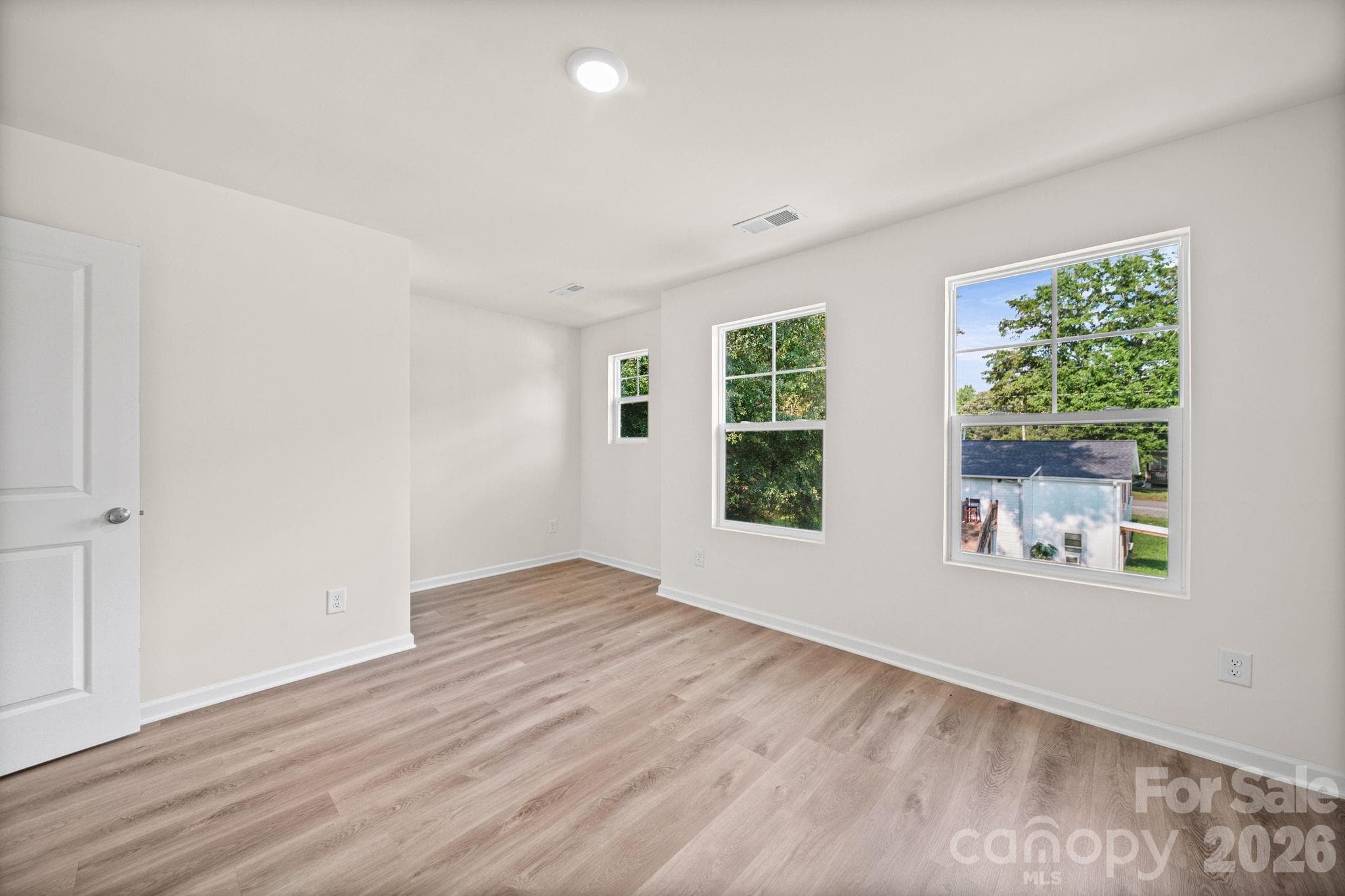 Great Room - Other Unit - 511 N Hill Street, Dallas