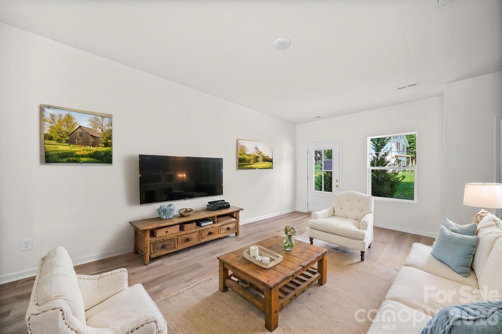 Great Room - Other Unit - Virtually Staged - 511 N Hill Street, Dallas