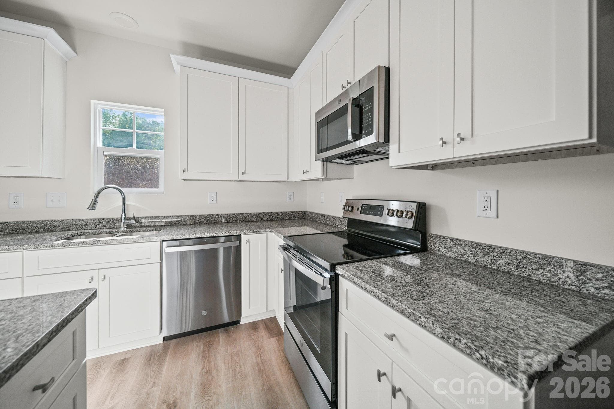 Kitchen - Other Unit - 511 N Hill Street, Dallas