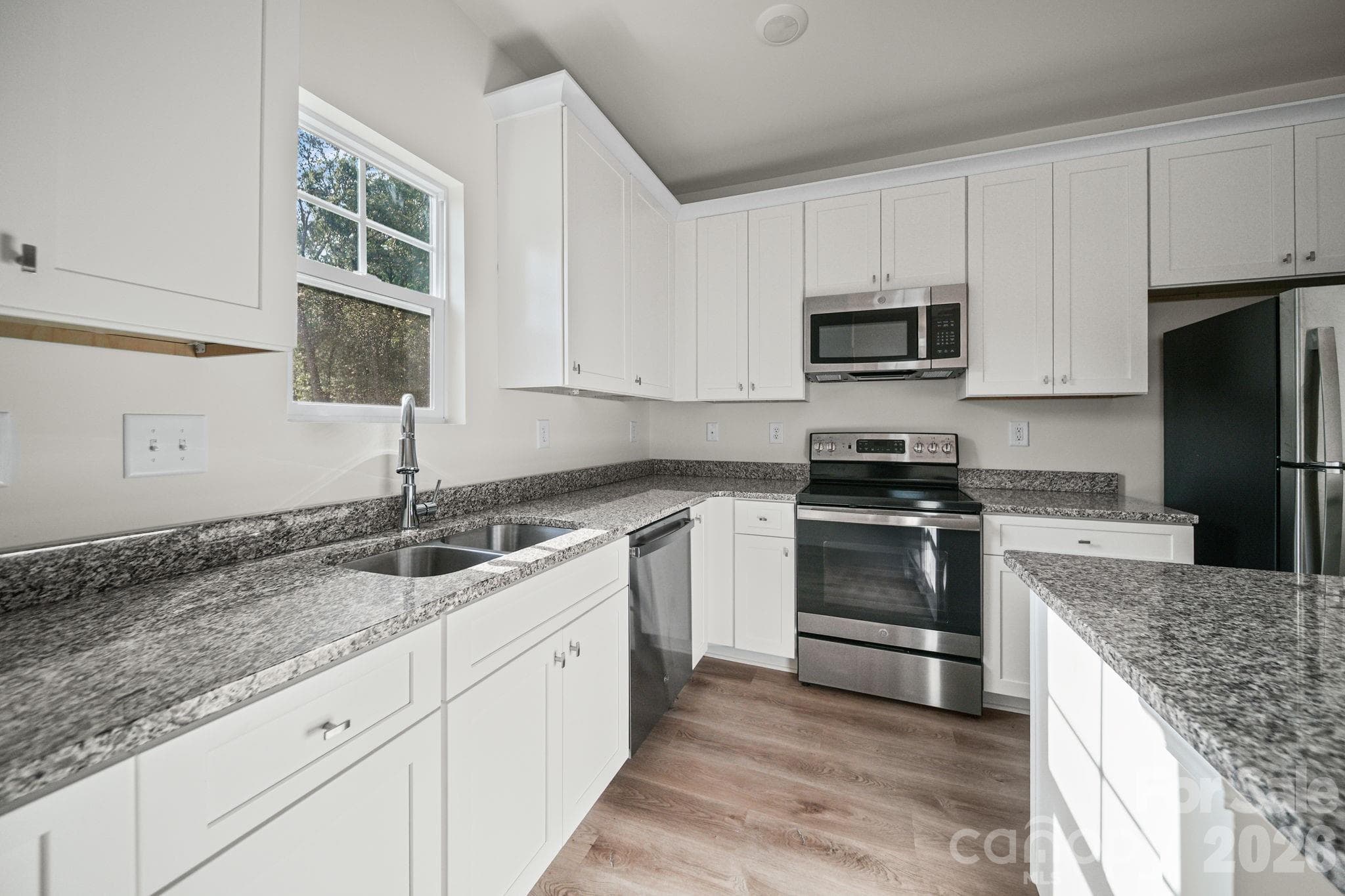 Kitchen - Other Unit - 511 N Hill Street, Dallas