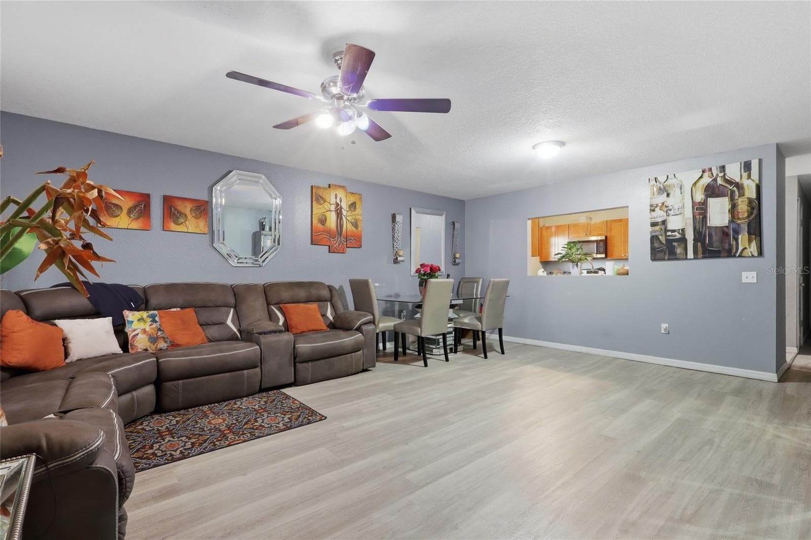 Single Family Residence at 2215 E COLUMBUS DR, TAMPA, photo 6 of 27