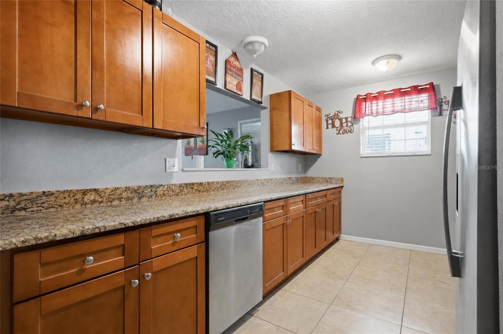 Single Family Residence at 2215 E COLUMBUS DR, TAMPA, photo 12 of 27
