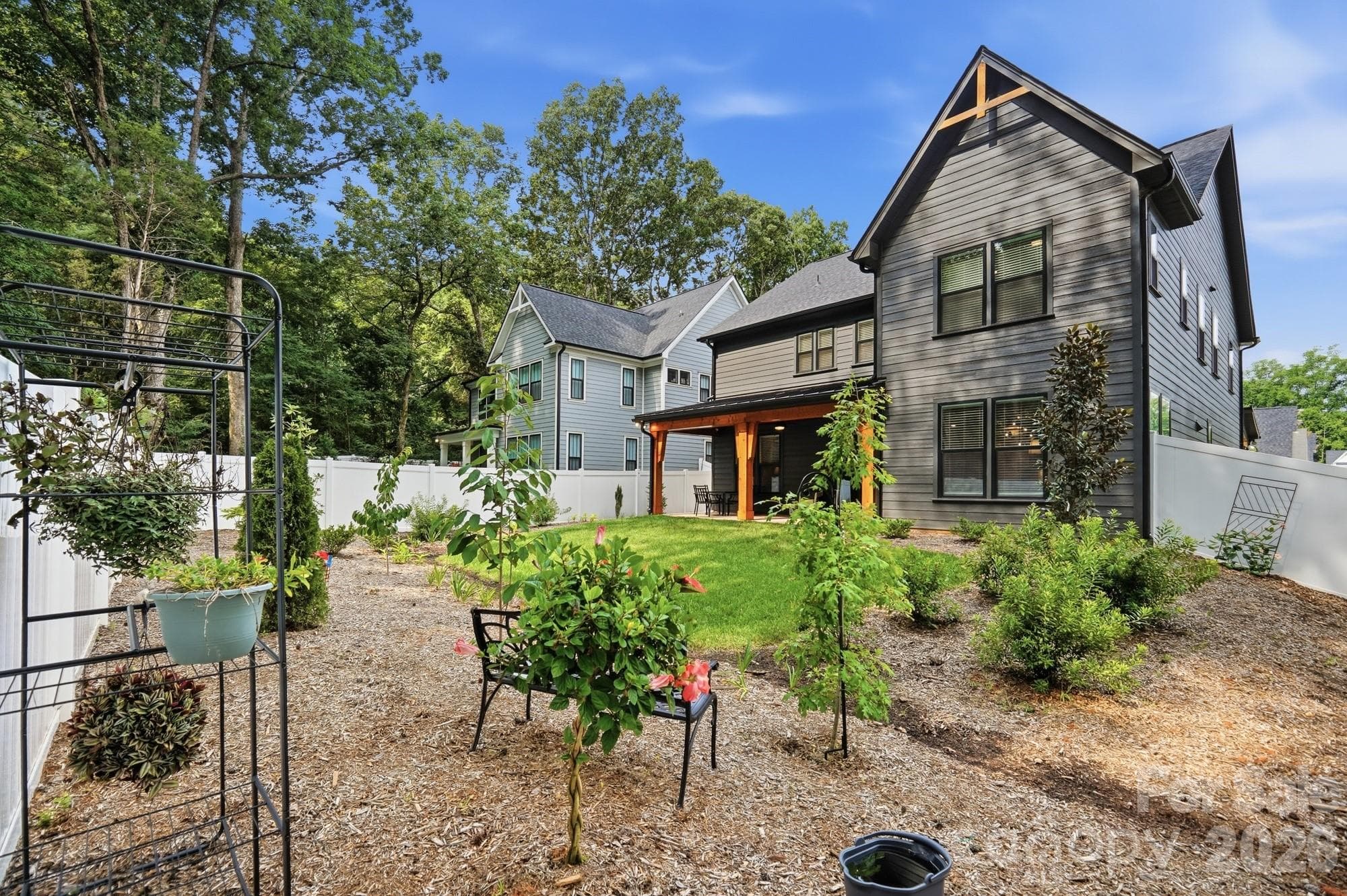 Single Family Residence at 3041 Kinger Lane, Matthews, photo 43 of 47