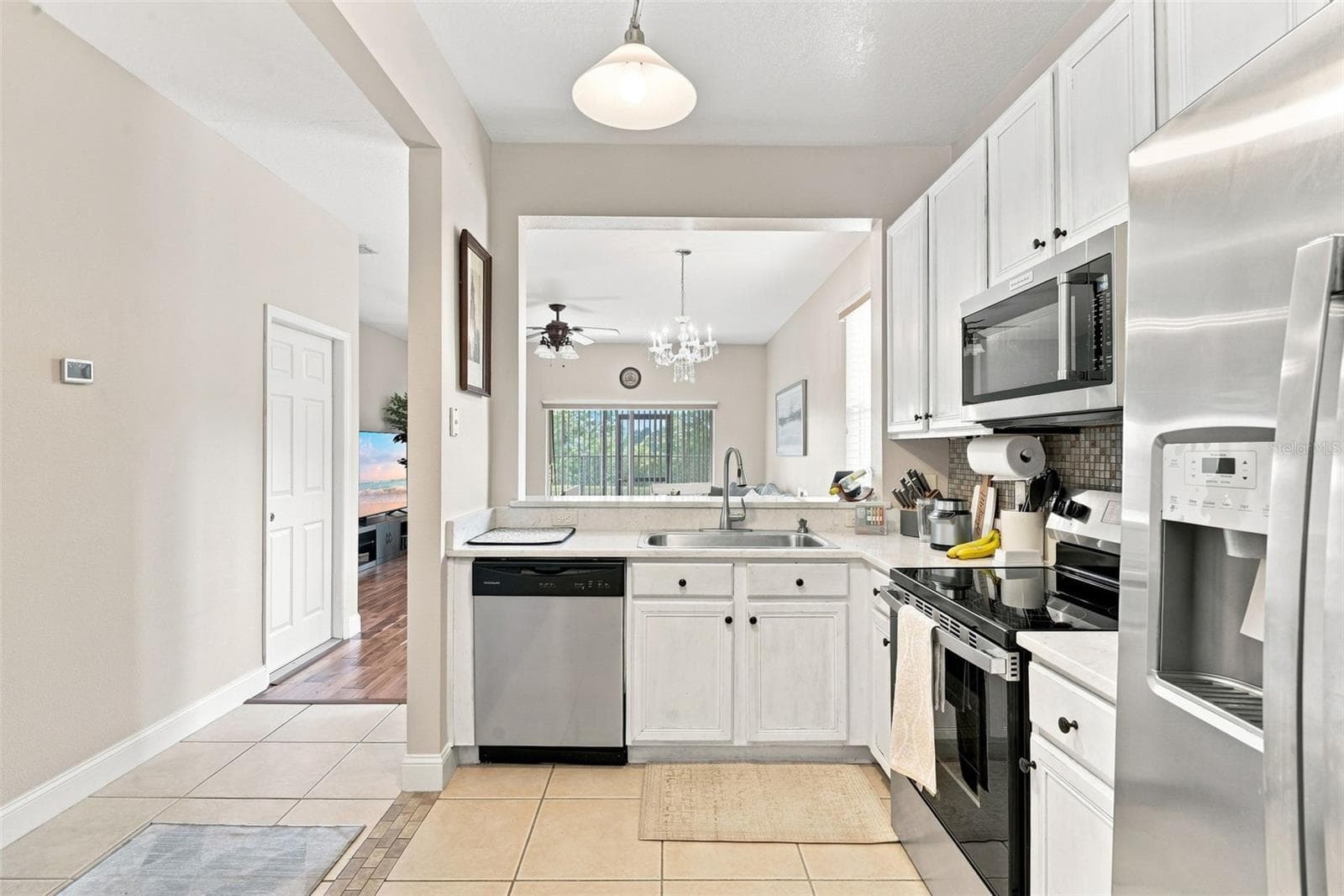 Townhouse at 1610 RETREAT VIEW CIR, SANFORD, photo 6 of 28
