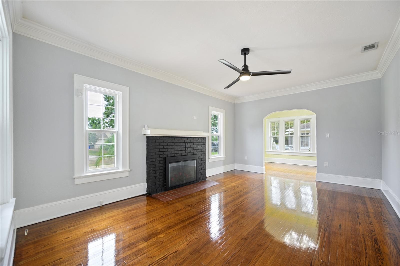 Single Family Residence at 617 KERNEYWOOD ST, LAKELAND, photo 4 of 58
