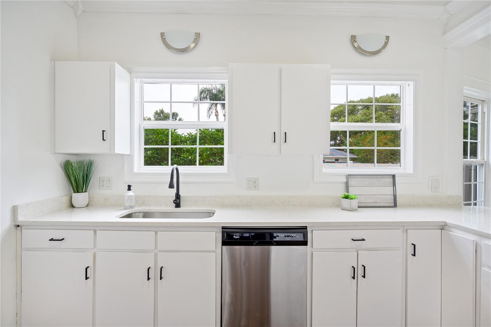 Single Family Residence at 617 KERNEYWOOD ST, LAKELAND, photo 13 of 58