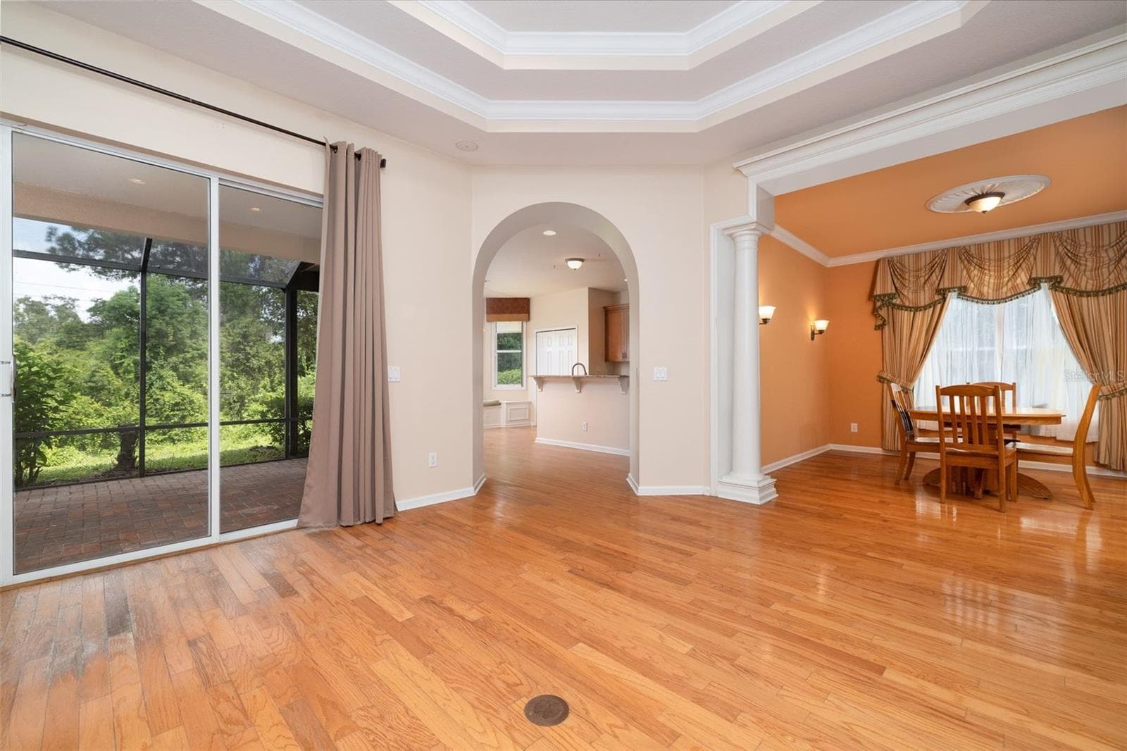 Single Family Residence at 314 W LAKE VICTORIA CIR, DELAND, photo 7 of 66