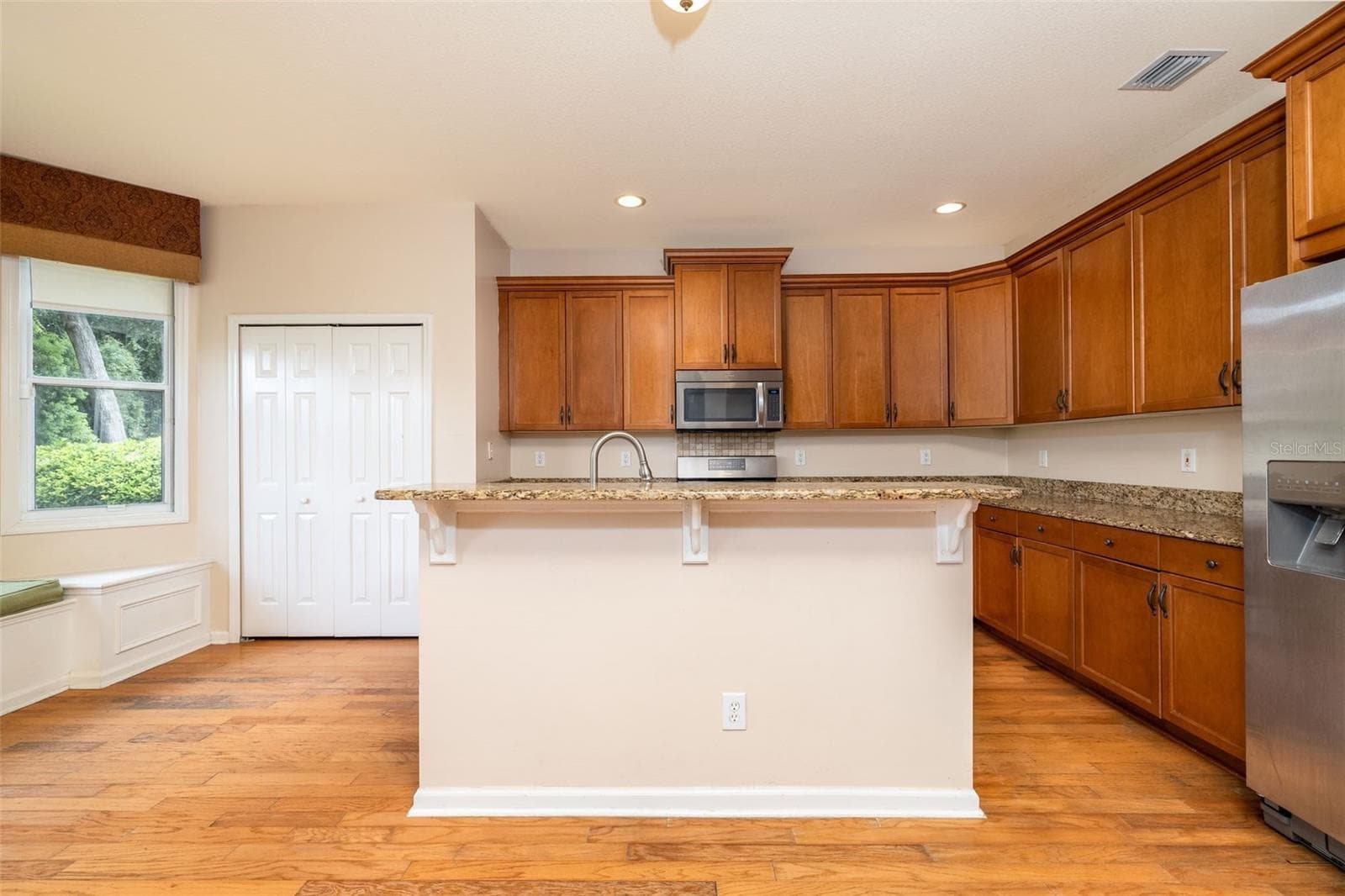 Single Family Residence at 314 W LAKE VICTORIA CIR, DELAND, photo 10 of 66