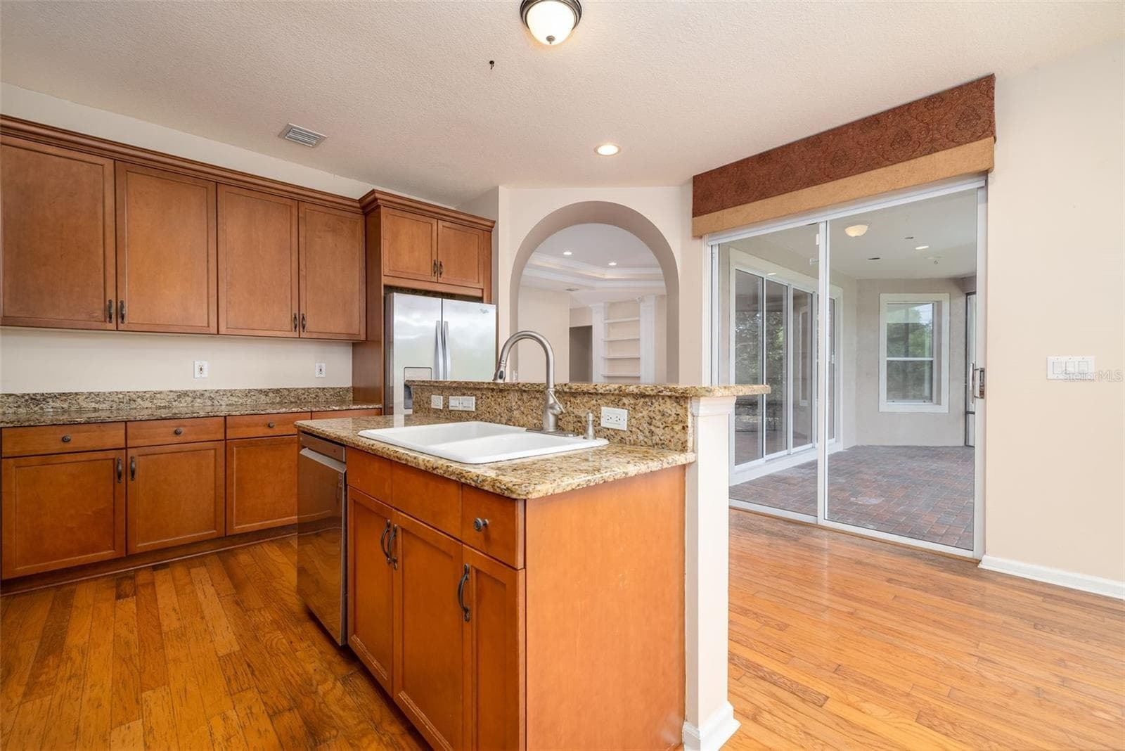 Single Family Residence at 314 W LAKE VICTORIA CIR, DELAND, photo 11 of 66