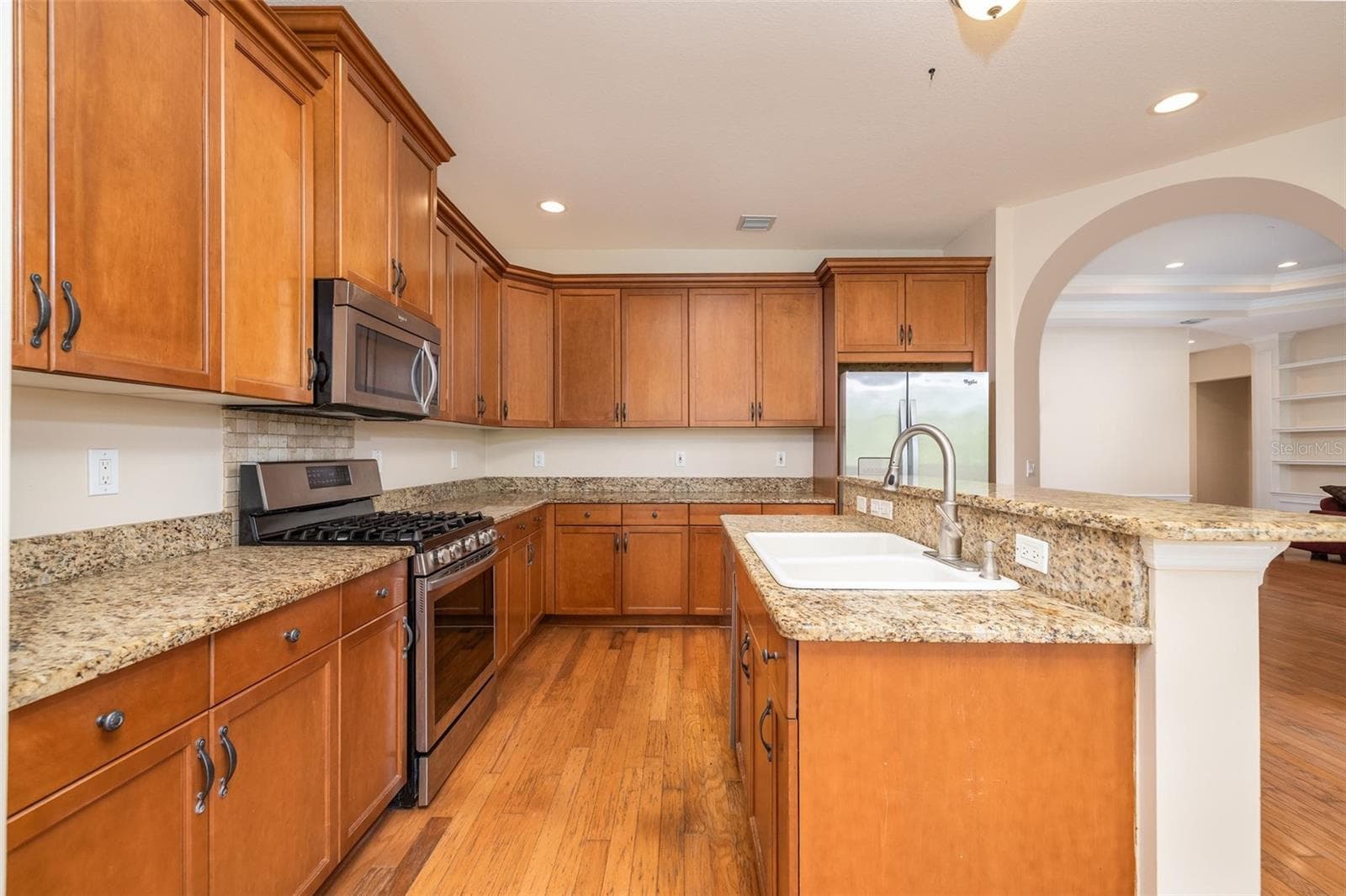 Single Family Residence at 314 W LAKE VICTORIA CIR, DELAND, photo 13 of 66