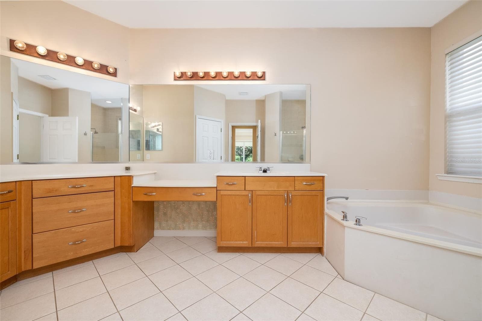 Master Bath - 314 W LAKE VICTORIA CIR, DELAND