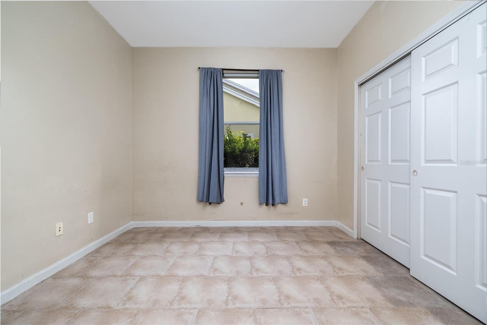 Single Family Residence at 314 W LAKE VICTORIA CIR, DELAND, photo 29 of 66