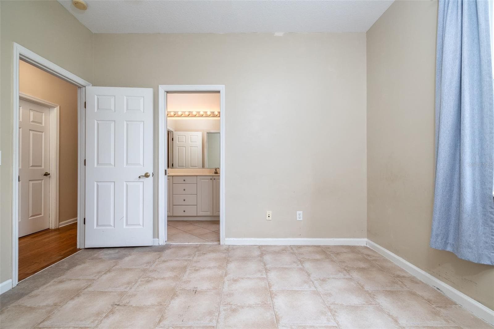 Single Family Residence at 314 W LAKE VICTORIA CIR, DELAND, photo 30 of 66