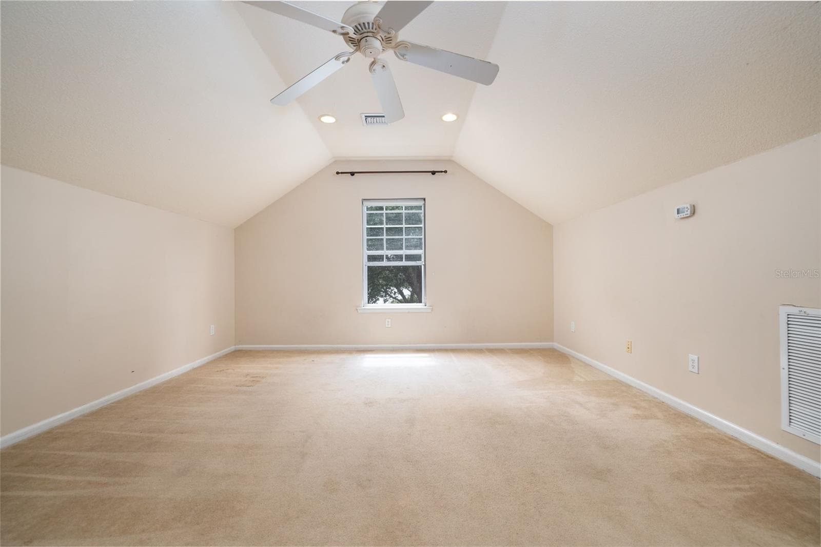 Upstairs Bonus Room - 314 W LAKE VICTORIA CIR, DELAND