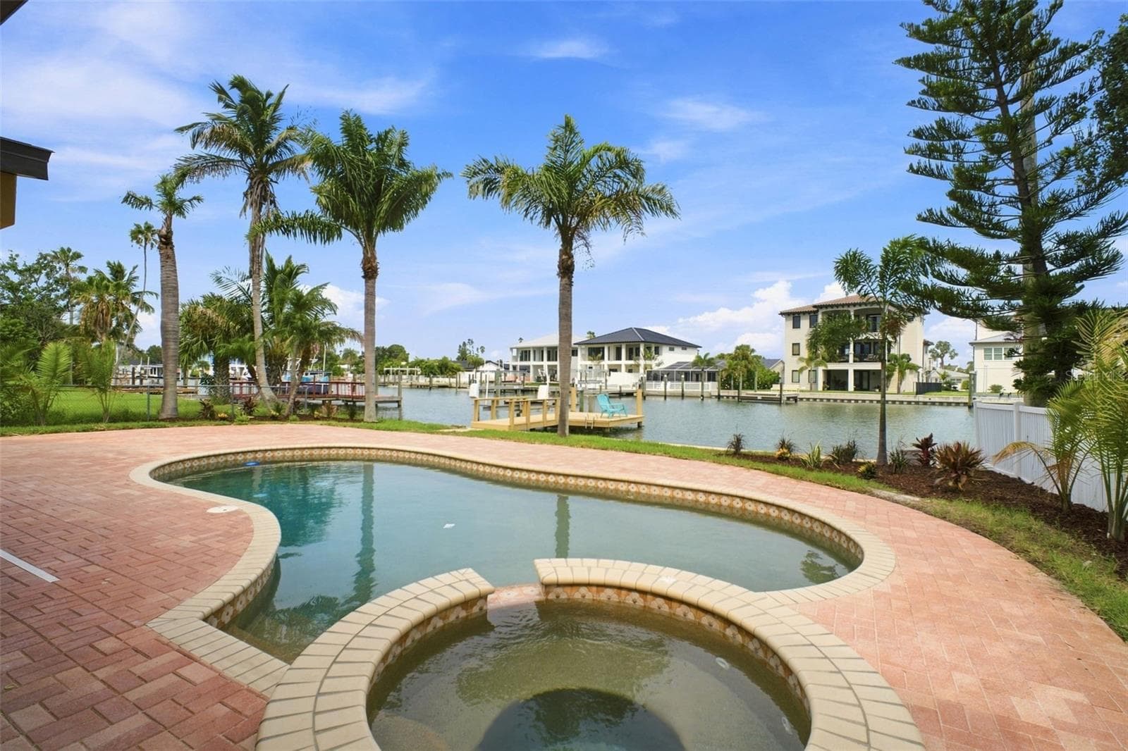 Single Family Residence at 15918 REDINGTON DR, REDINGTON BEACH, photo 2 of 79