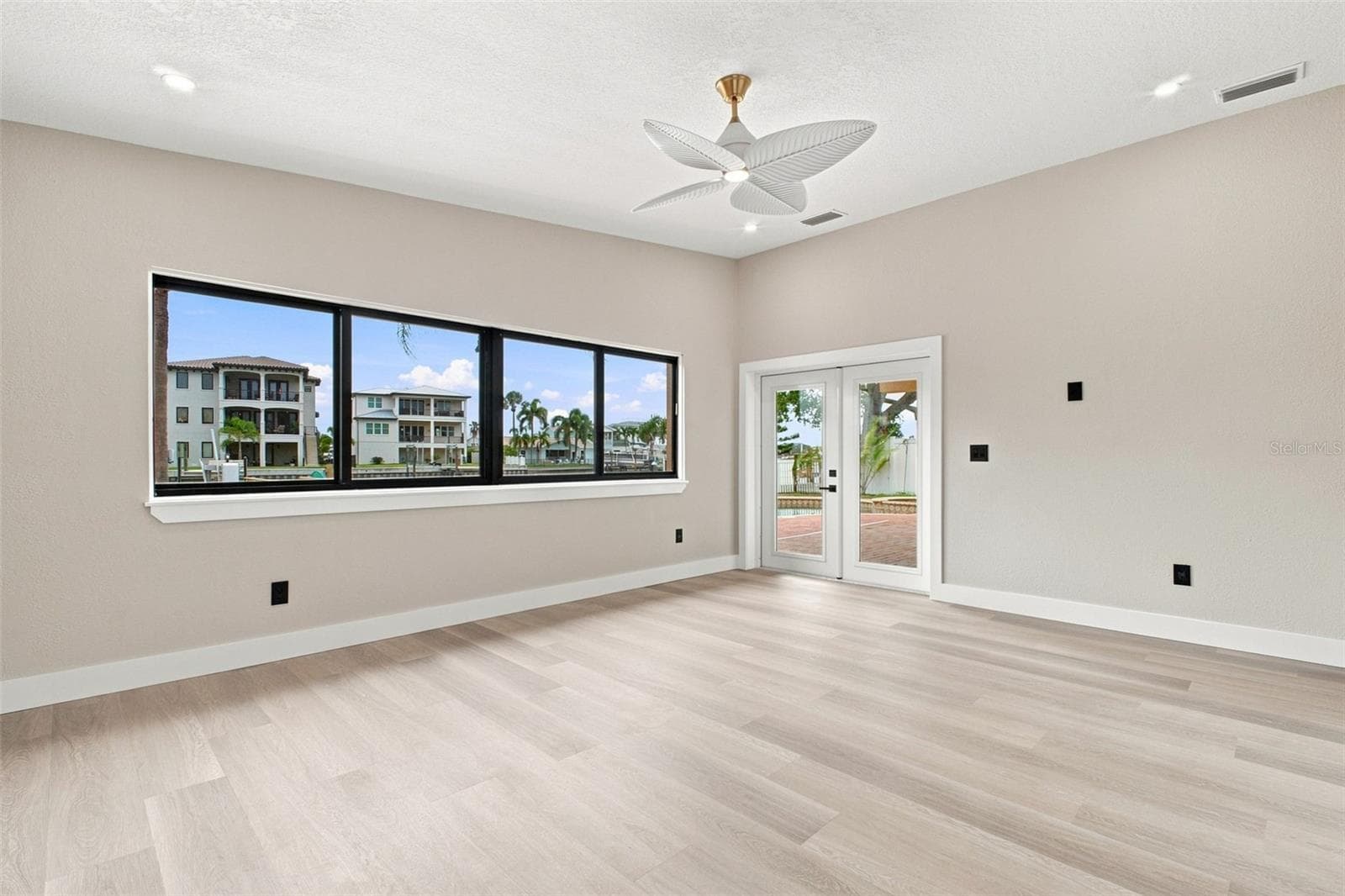 Primary Bedroom - 15918 REDINGTON DR, REDINGTON BEACH
