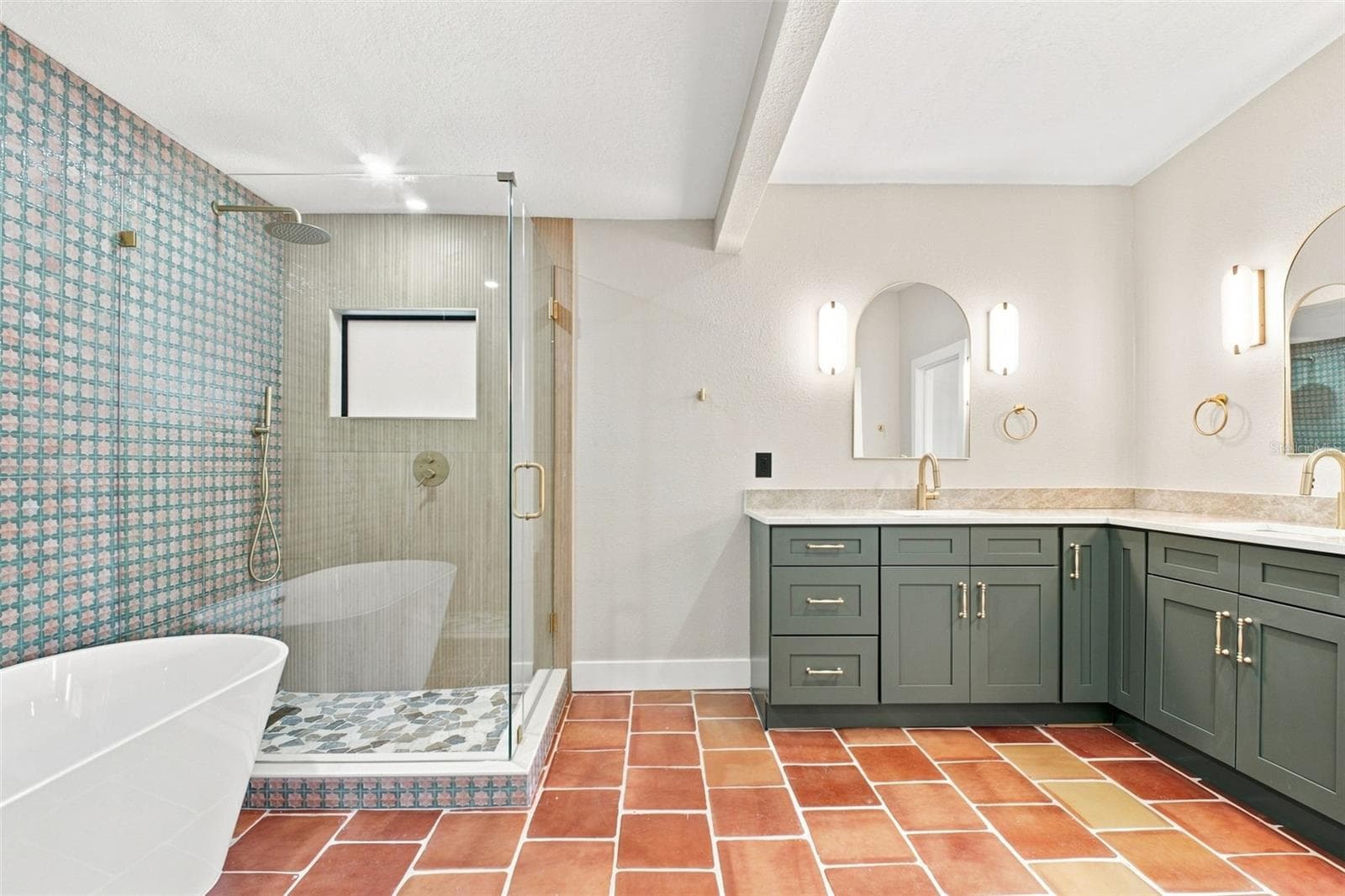 Primary Ensuite - 15918 REDINGTON DR, REDINGTON BEACH