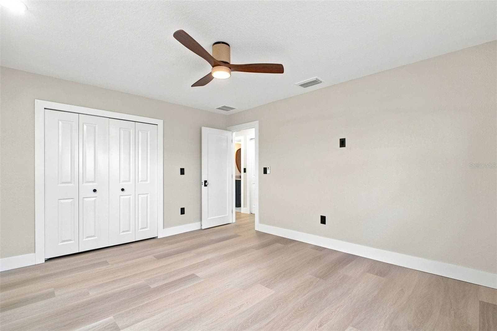 bedroom 3 - 15918 REDINGTON DR, REDINGTON BEACH