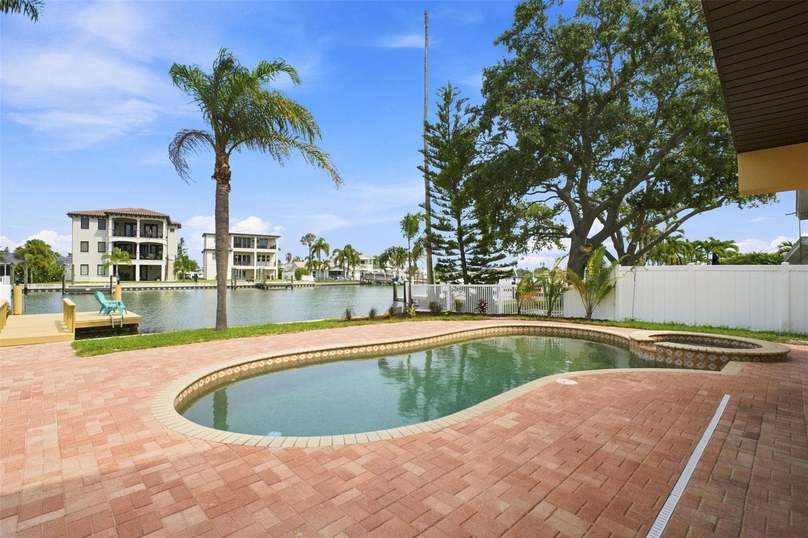 PebbleTec Pool - 15918 REDINGTON DR, REDINGTON BEACH