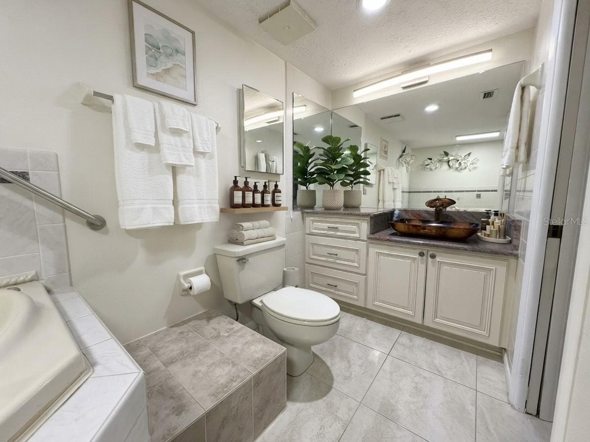 Condominium at 4620 BAY BLVD #1112, PORT RICHEY, photo 20 of 26