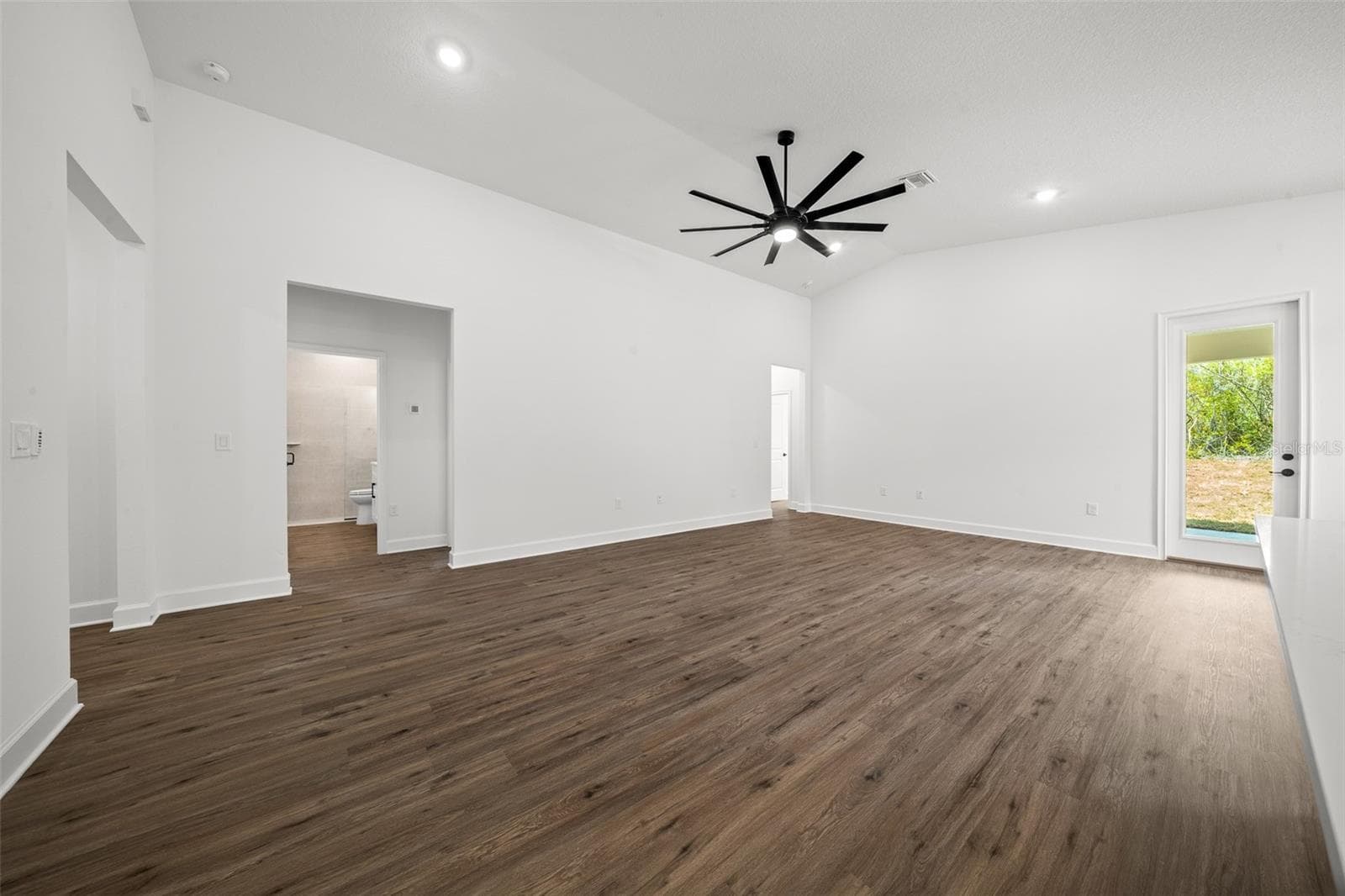 Single Family Residence at 10153 LYNNHAVEN RD, SPRING HILL, photo 9 of 46