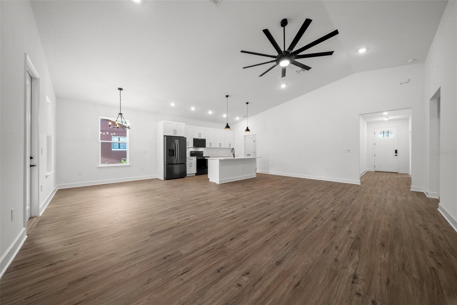 Single Family Residence at 10153 LYNNHAVEN RD, SPRING HILL, photo 11 of 46