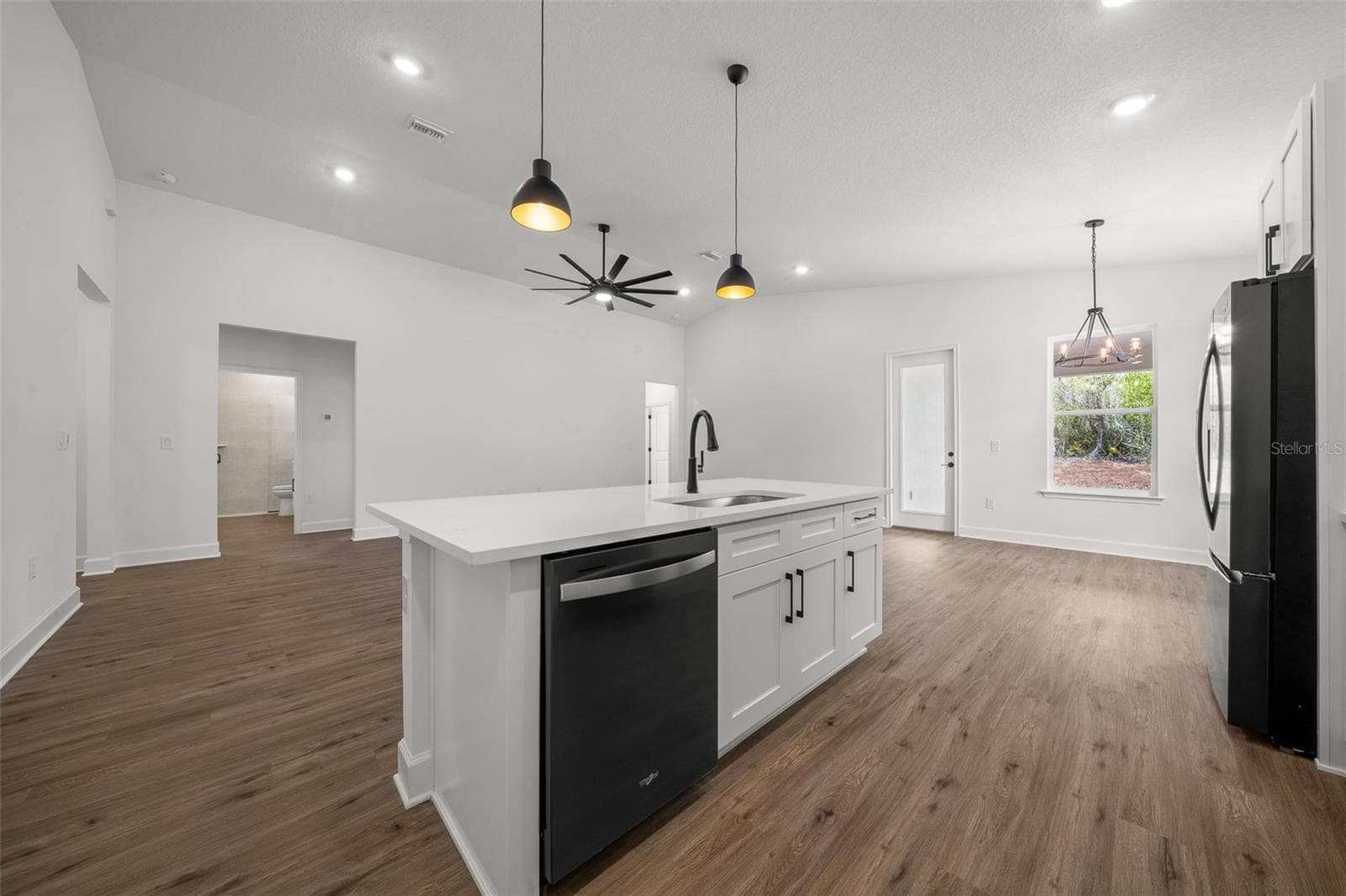 Single Family Residence at 10153 LYNNHAVEN RD, SPRING HILL, photo 13 of 46
