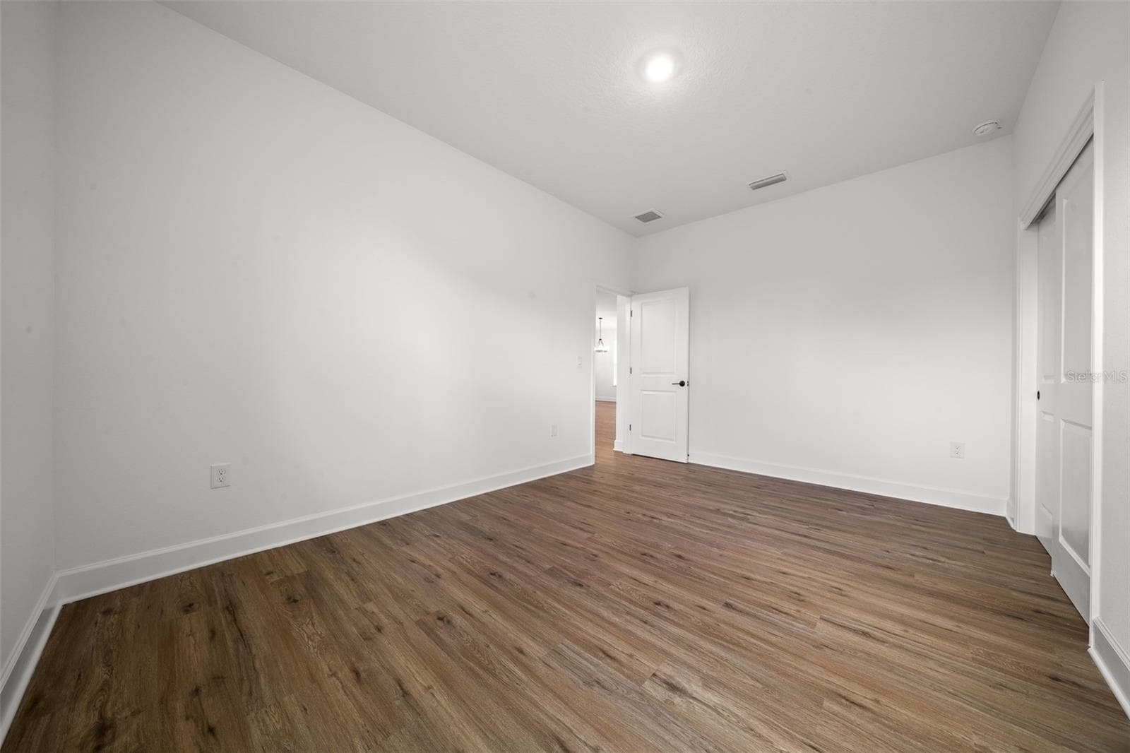 Single Family Residence at 10153 LYNNHAVEN RD, SPRING HILL, photo 33 of 46