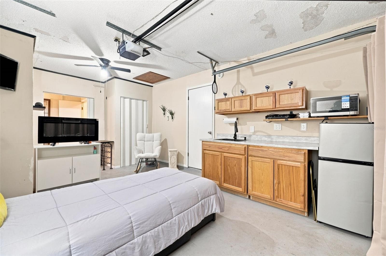 Mother-in-Law Suite - 400 FAIRBANKS RD, SPRING HILL