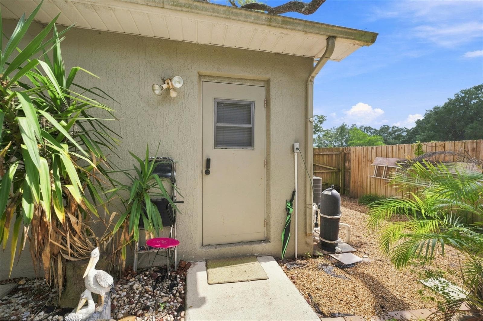 Private Entrance to Mother-In-Law Suite - 400 FAIRBANKS RD, SPRING HILL