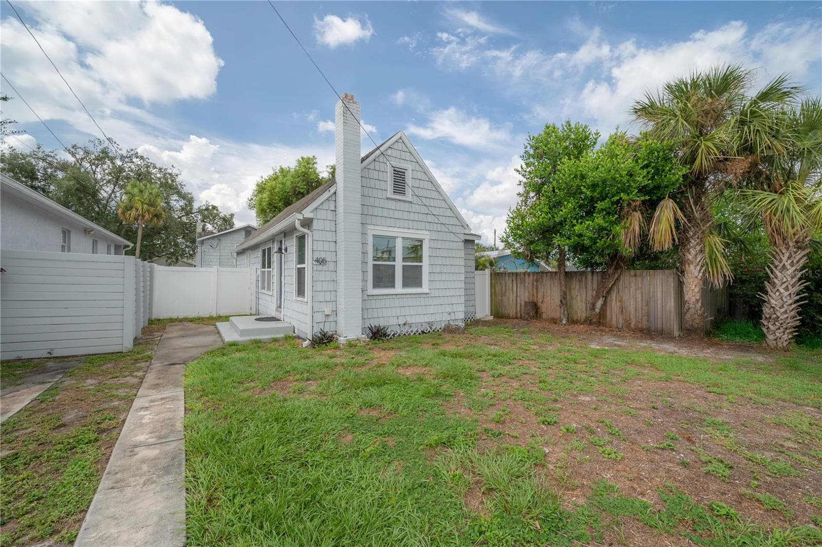 Single Family Residence at 405 E CAYUGA ST, TAMPA, photo 4 of 54