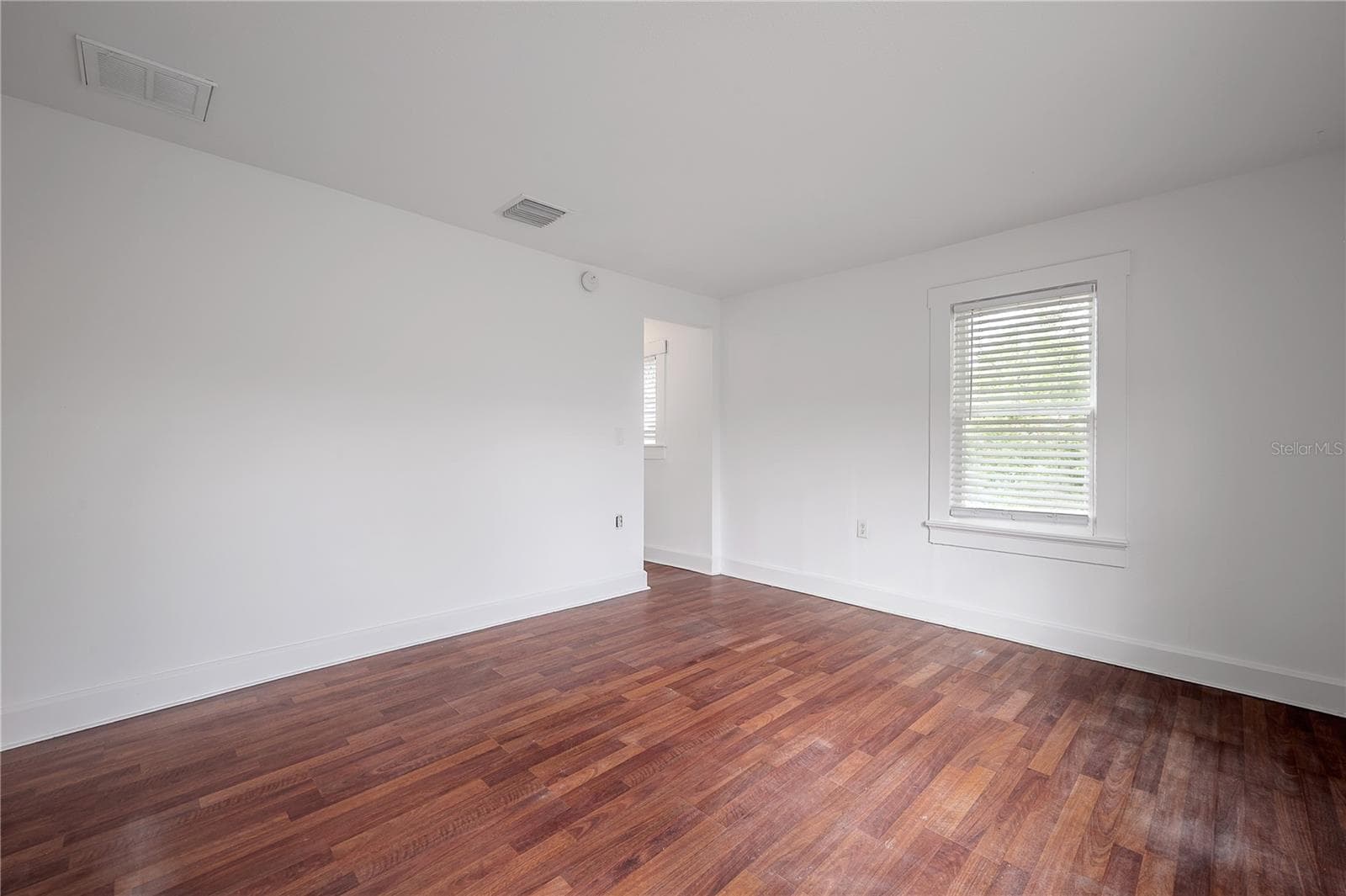 Single Family Residence at 405 E CAYUGA ST, TAMPA, photo 38 of 54