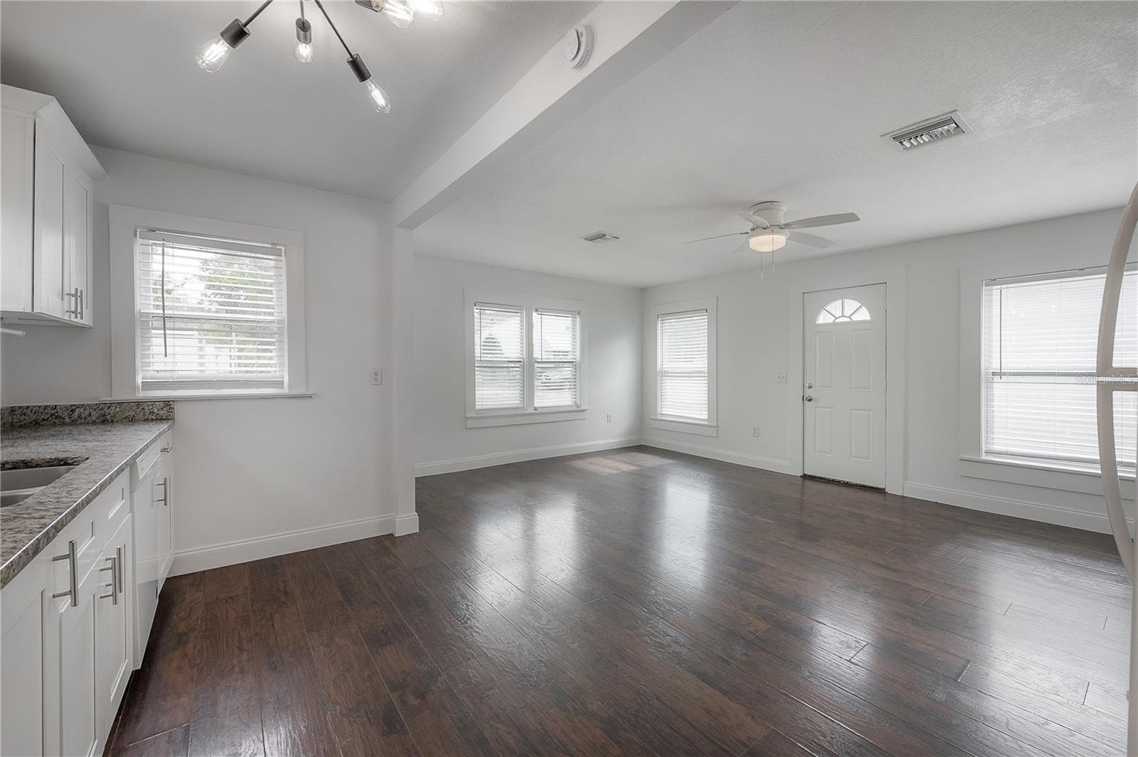 Single Family Residence at 405 E CAYUGA ST, TAMPA, photo 14 of 54