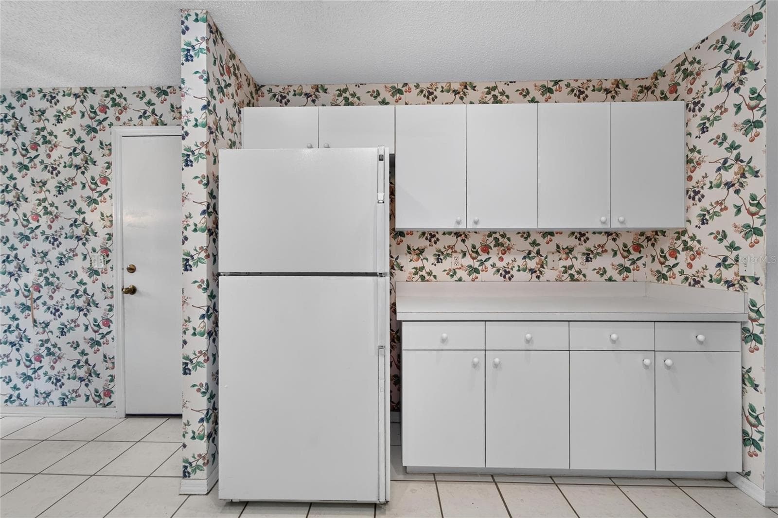 Condominium at 1023 MCDANIEL ST #139, SUN CITY CENTER, photo 8 of 83